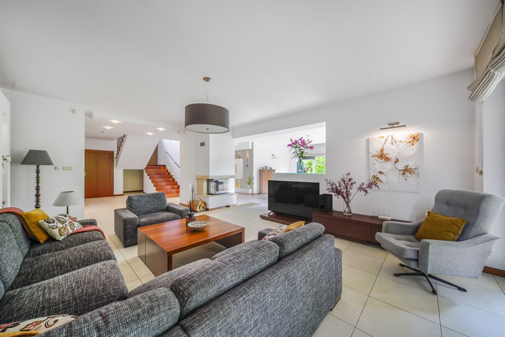 Dom przy Lesie Kabackim  268 m²  Józefosław