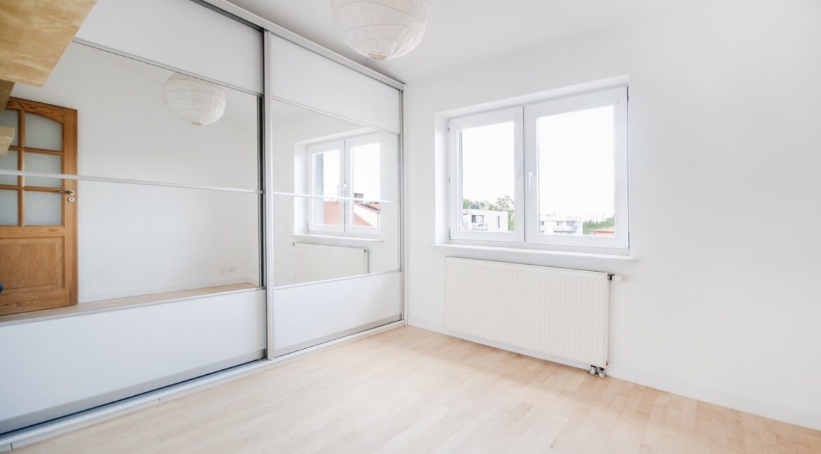 26210183