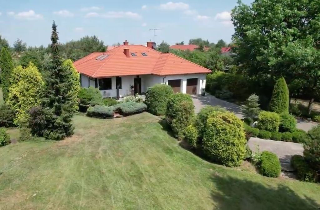 Wyjątkowy dom parterowy w otulinie Puszczy.