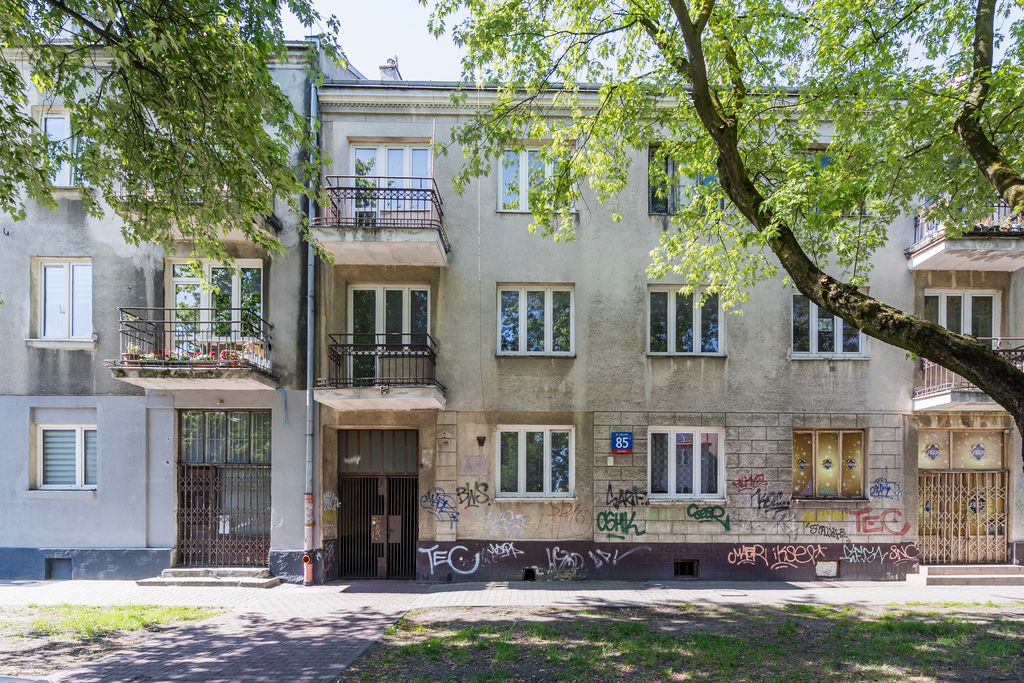 Wysoka kawalerka na Szaserów 85