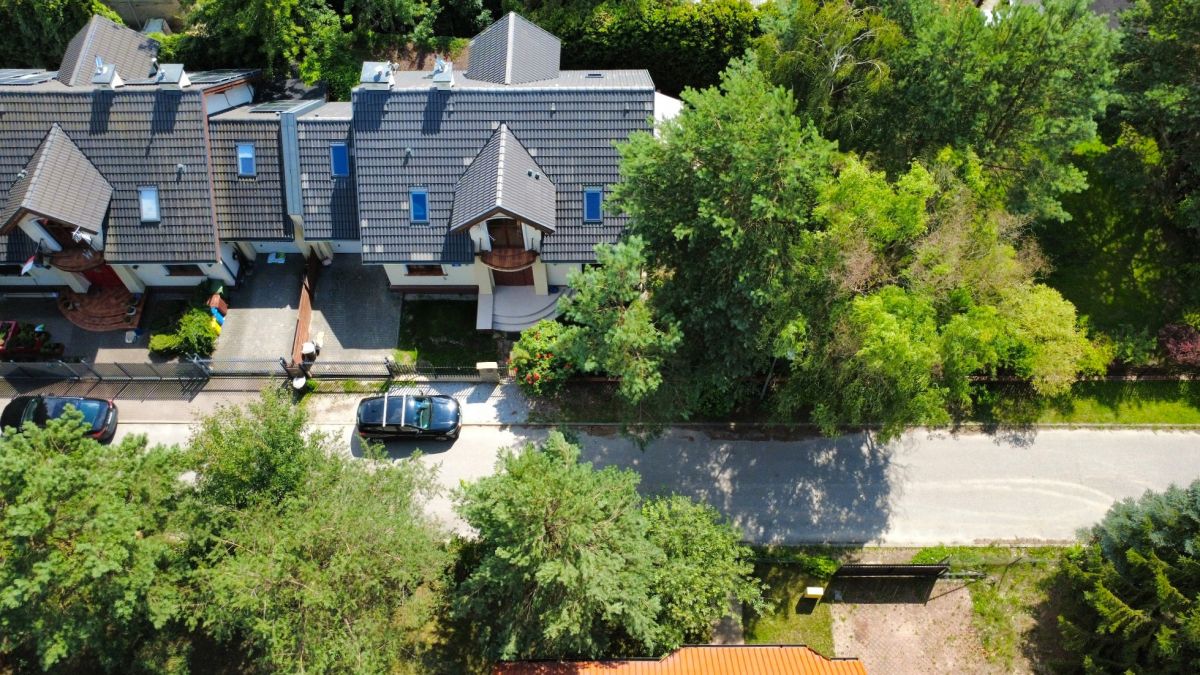 Bliźniak w Żabieńcu, 5 pokoi, garaż, taras, ogród.