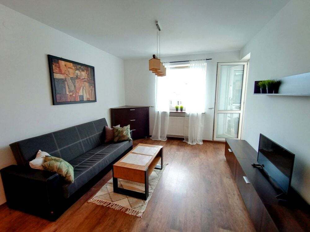 Przestronne/na zamkniętym osiedlu/m. postojowe