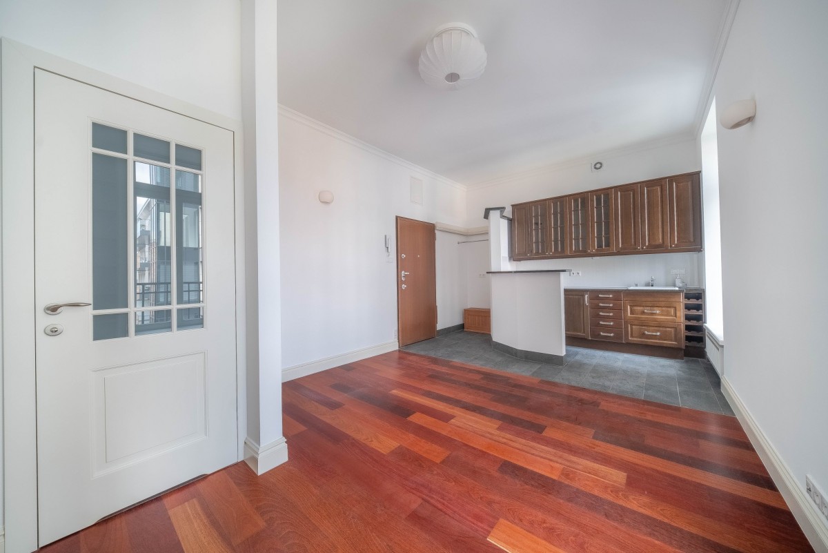 Studio-39 m2, Zrewitalizowana kamienica, Wilcza 72