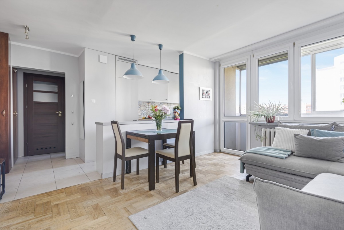 2 pokoje | metro Księcia Janusza | balkon | Wola