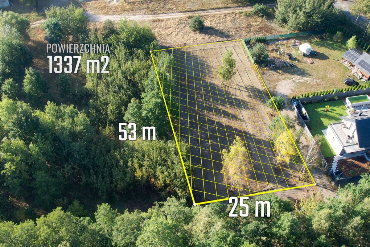 Działka budowlana 1337m² w Grądach