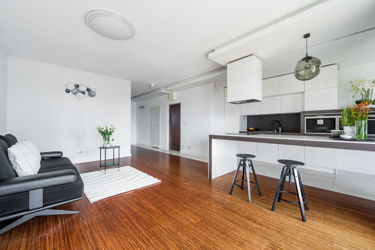 Apartament z widokiem na centrum: Muranów