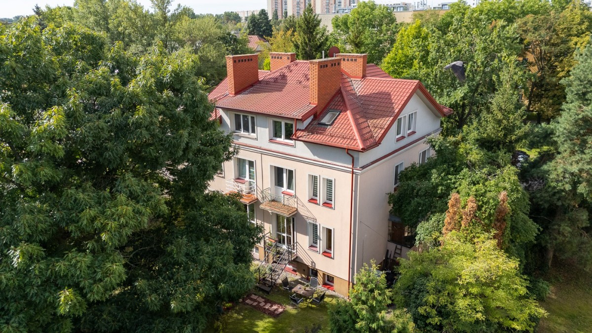 Sadyba – ładny ogród, pięć sypialni, przestrzeń!