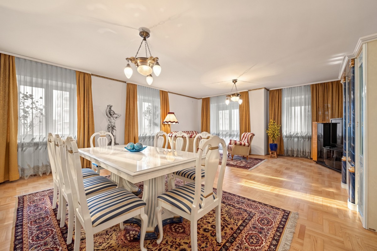4 pokoje | 2 balkony | oddzielna kuchnia | garaż