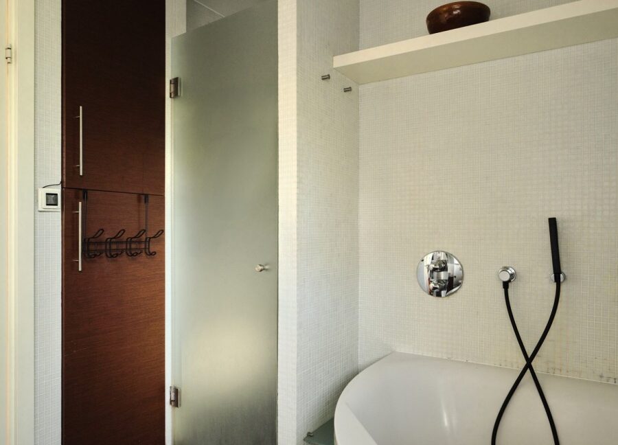 26372041