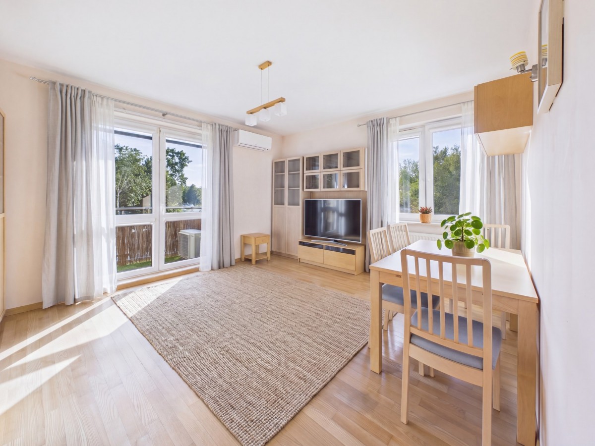 Oddzielna kuchnia / Duży balkon / Dobry rozkład