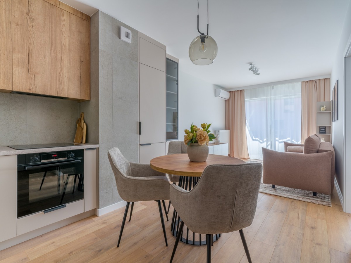 Nowy apartament 2 pok, garaż, komórka Dawidy k.War