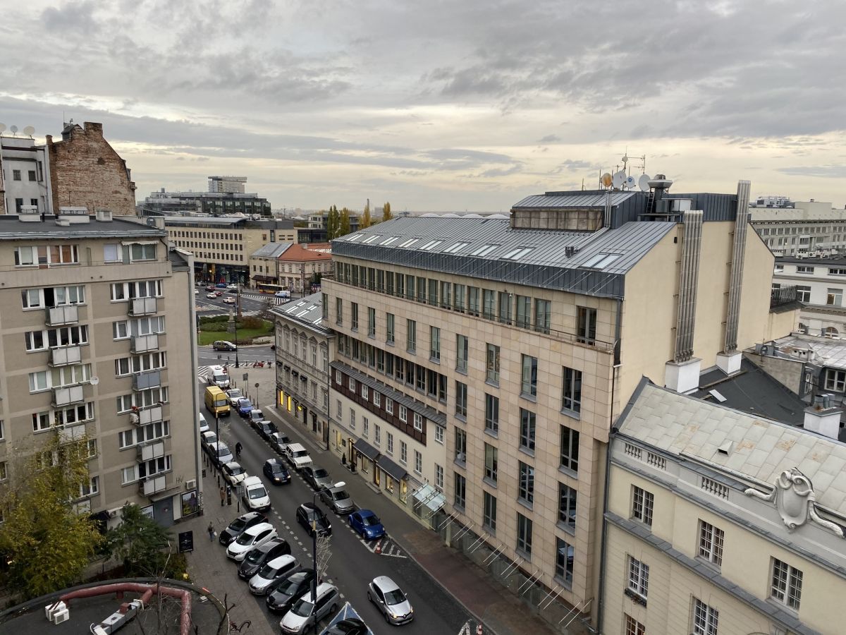 Plac Trzech Krzyży 2 pokoje 36m2