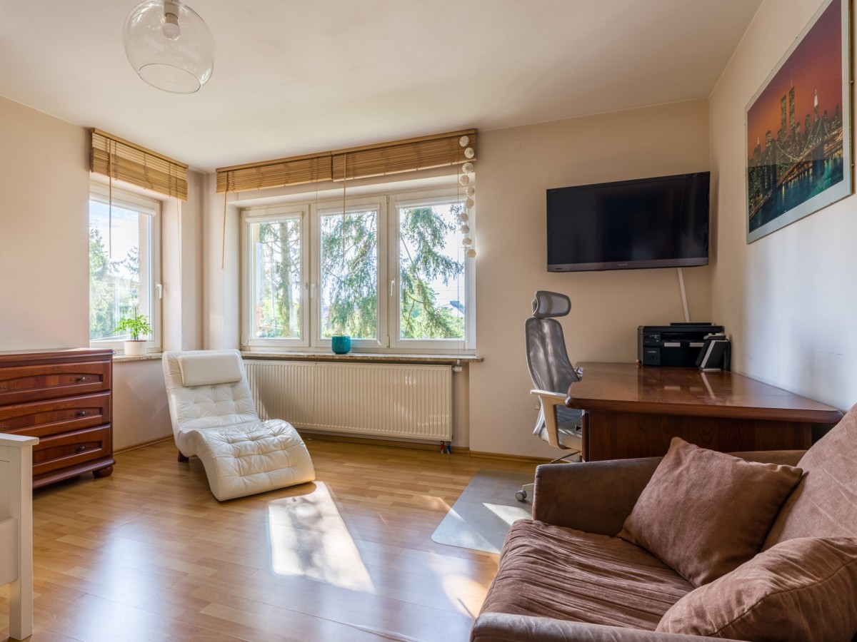 Piętro i poddasze domu 140 m2 Piastów, miejsca pos