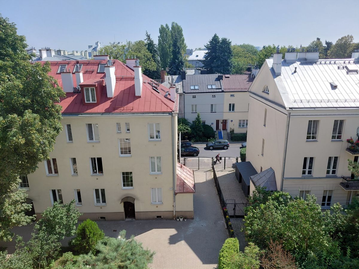 Piękny i klimatyczny strych, dostępny od 10.2026