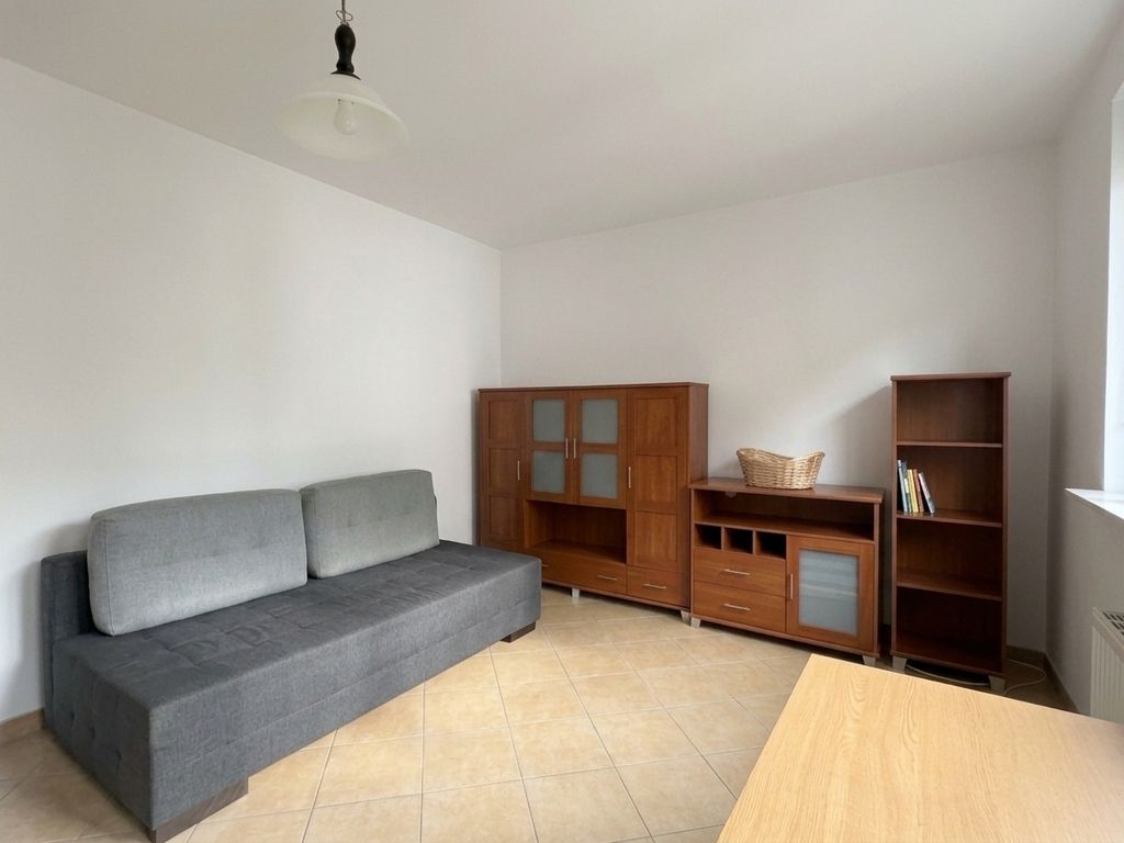 Sprawdź>>> Kawalerka 37 m², 1. piętro, garaż