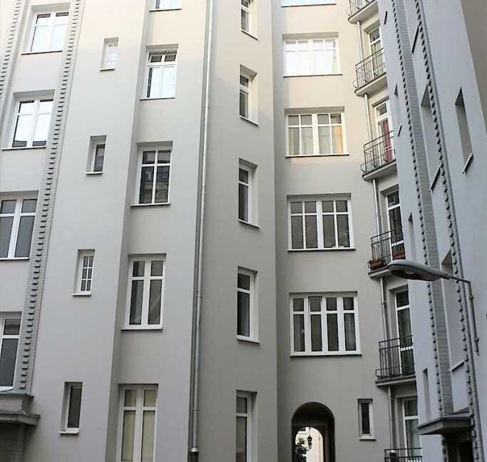 26533772