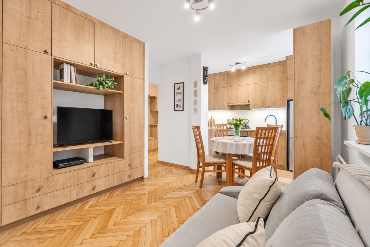 3 pokoje na 36,4 m² po remoncie | parter | Ochota