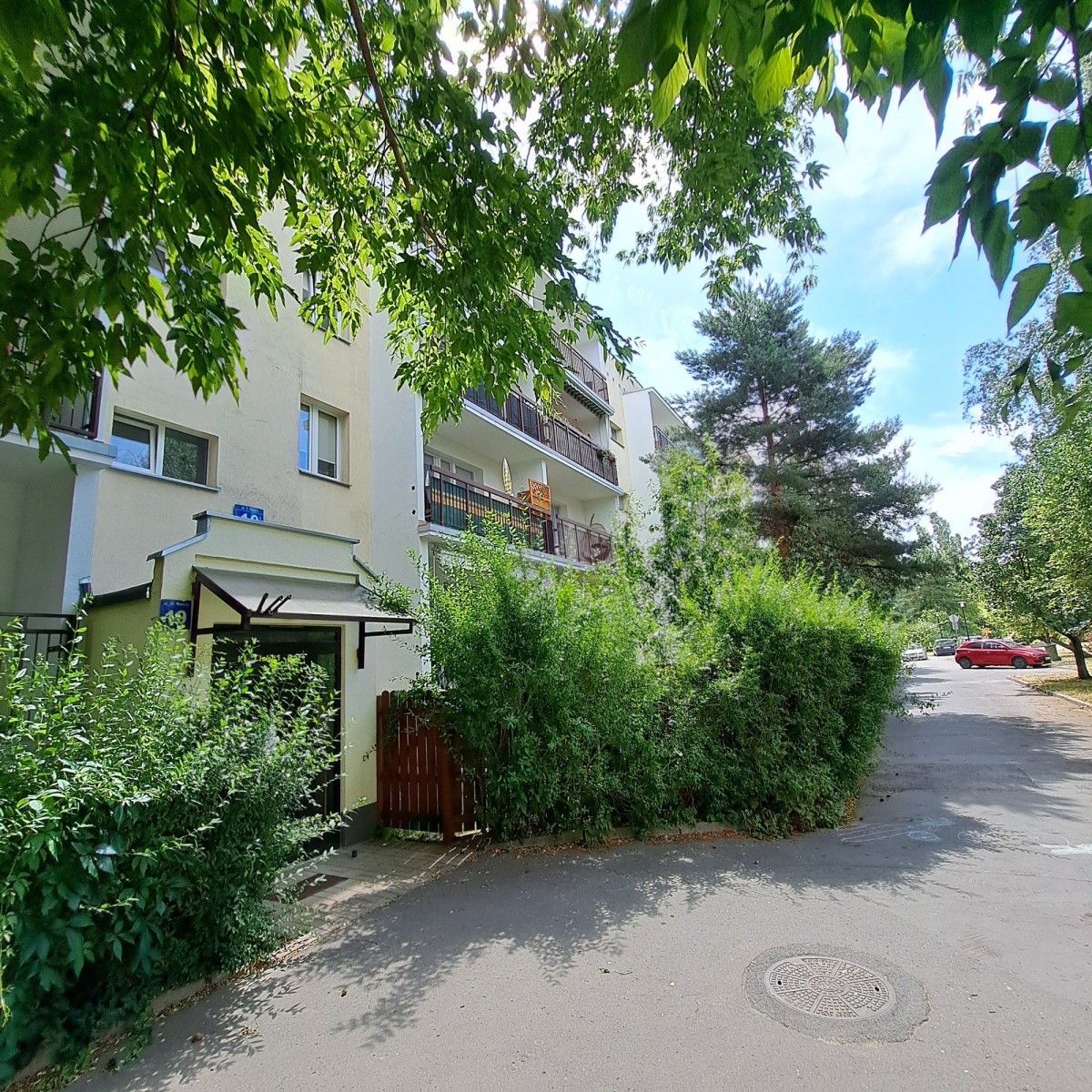 Ursynów , 2 pokoje, kuchnia, garderoba, przyziemie