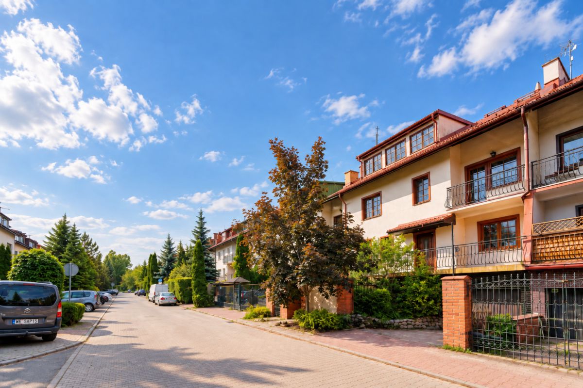 Segment przy lesie, 6 pokoi, 4 miejsca parkingowe