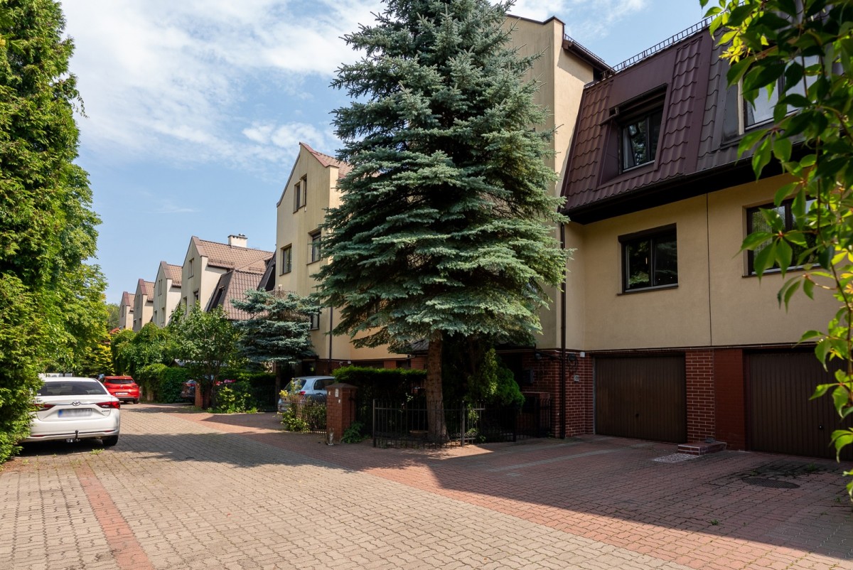 Przestronny, słoneczny segment na Starych Włochach