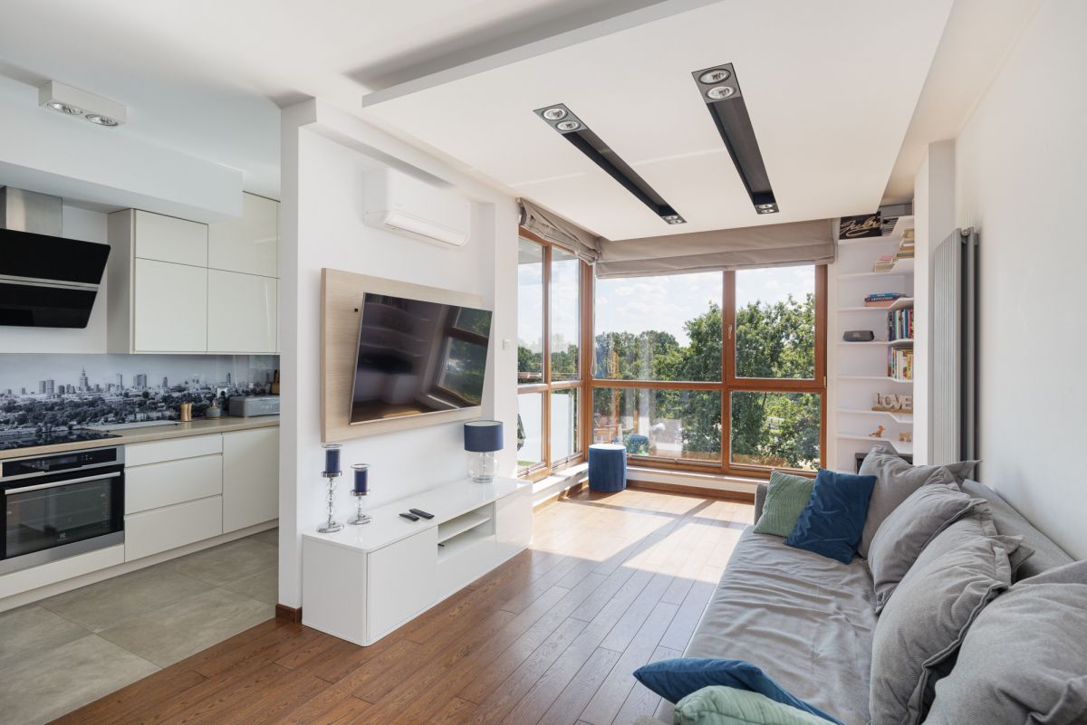 2 pokoje + 8m2 balkon, miejsce parkingowe, komórka