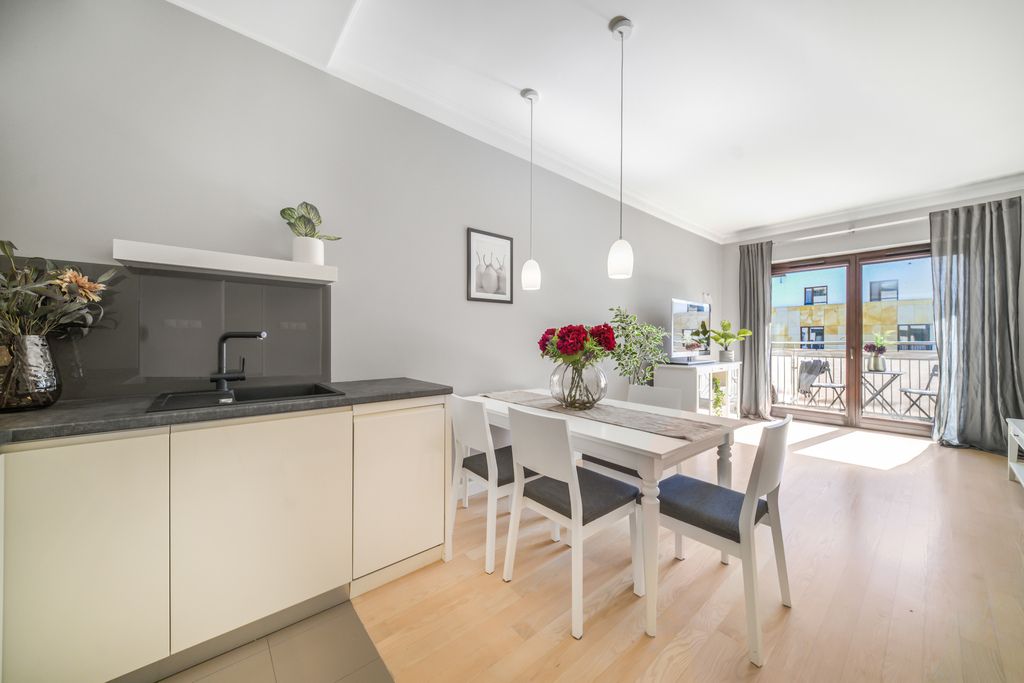 Przestronne 2 pokoje  60,32 m²  Ostoja Wilanów