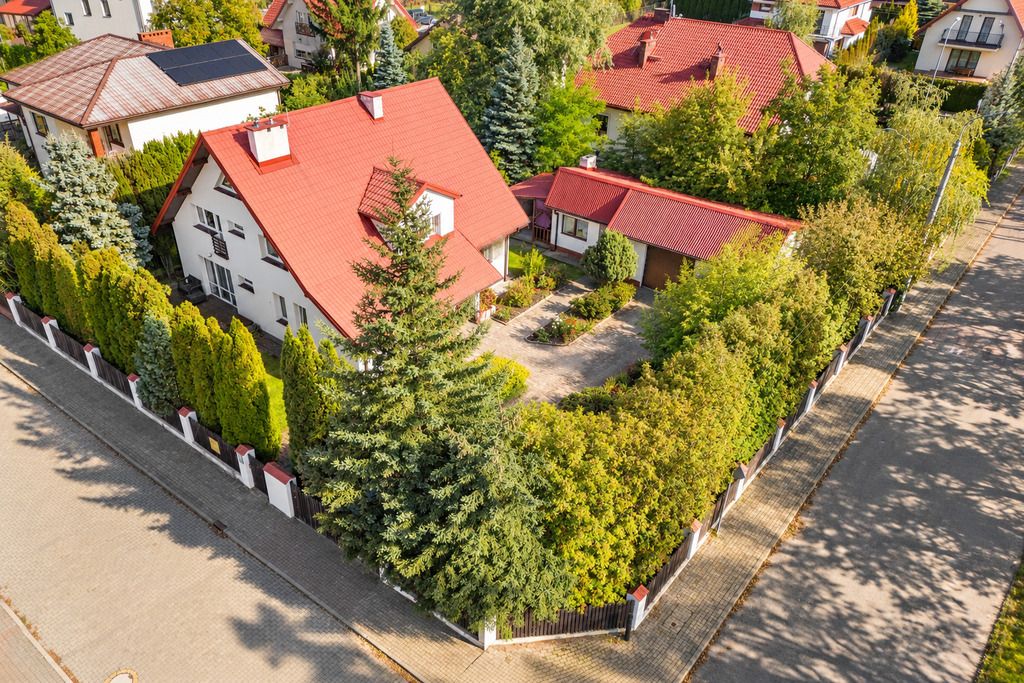 Rodzinny dom z ogrodem  Łazy